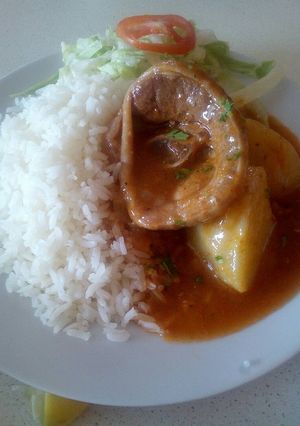 Una foto de Pavita entomatada