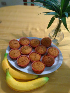Una foto de Cupcakes de maíz y guineo
