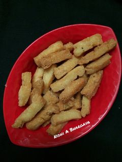 नमकपारे (Namakpare recipe in hindi) रेसिपी मुख्य फोटो