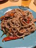 Chop Suey de pollo y fideos de arroz 🍜