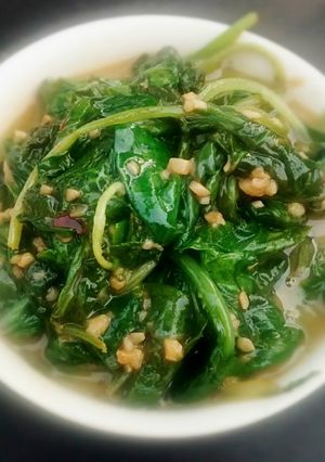 A picture of Teriyaki Kale.