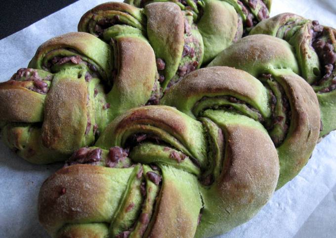 Matcha Azuki Sweet Bread