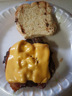 A picture of Onion soup Hamburgers.