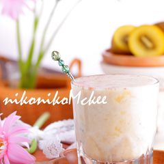 A picture of Kiwi, Honey, Cinnamon, Black Vinegar Soy Milk Smoothie.