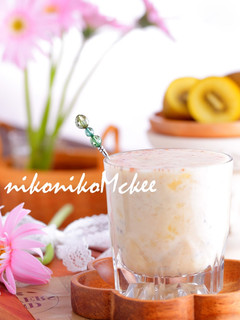 A picture of Kiwi, Honey, Cinnamon, Black Vinegar Soy Milk Smoothie.