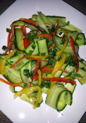 A picture of Pam's Garden Salad....