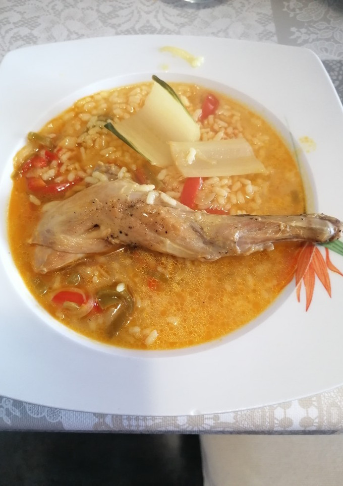 Una foto de 247. Arroz caldoso con conejo y pencas de acelga