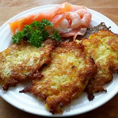 A picture of Sig's German Reibekuchen with Sauerkraut.