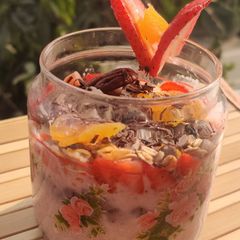 A picture of Berry Berry oatilicious.