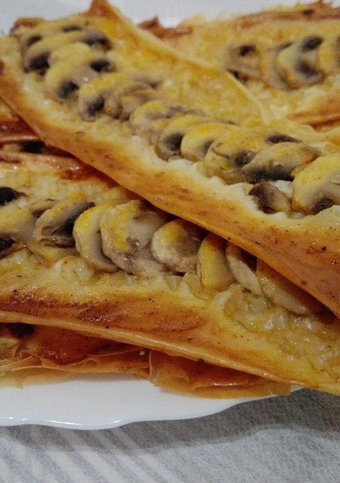 Una foto de Tartaletas picantes de champiñones en masa filo