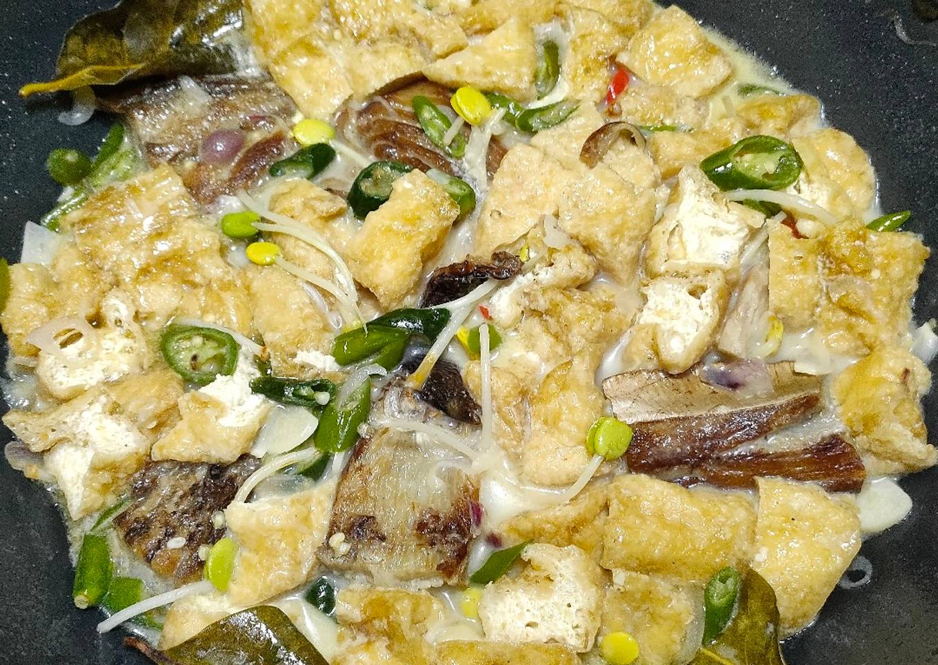 Sayur lombok ijo ikan pe / kotokan ikan pe