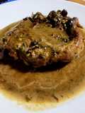 Chuleta de cerdo con salsa de cilantro cimarrón