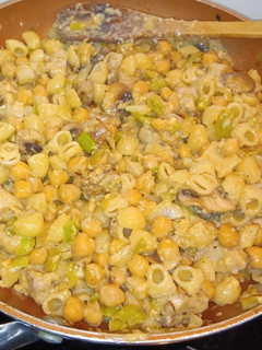 Una foto de Garbanzos a la carbonara