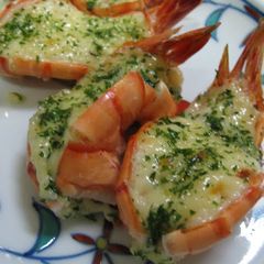 A picture of Grilled Shrimp With Mayonnaise Made in an Oven.