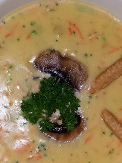 A picture of Broccoli and Three cheddar soup.