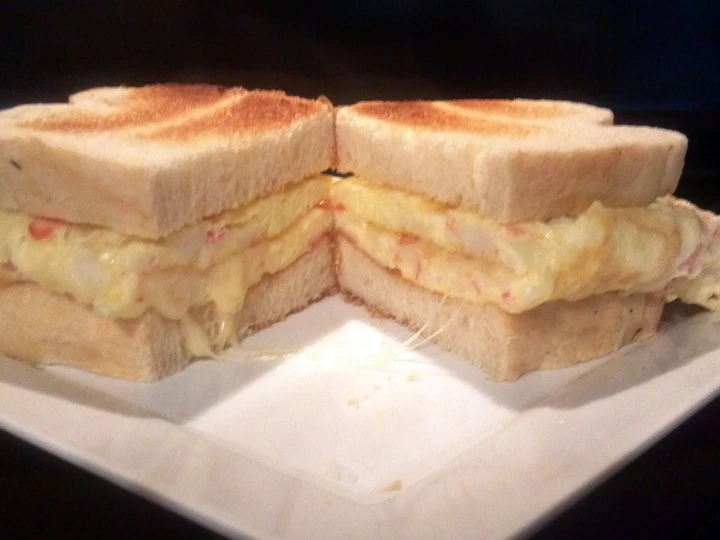 Easy Steps to Make Jazzy's breakfast omelet sandwich the Delicious Appealing