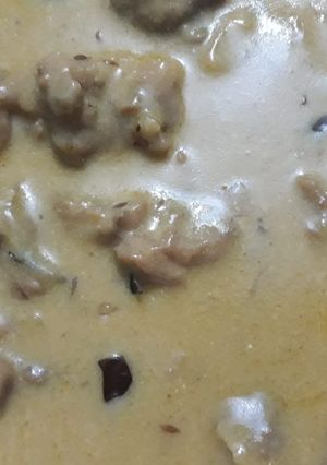 A picture of Kadhi pakora.