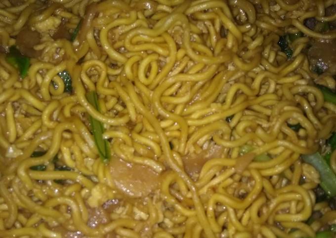 Bagaimana Menyiapkan Mie goreng sederhana Anti Gagal