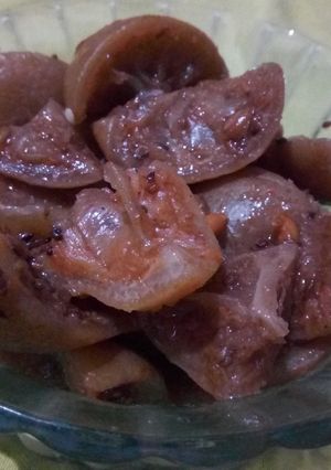A picture of Lemon pickle.