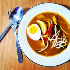 Curry noodles A picture of Curry noodles.
