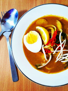 A picture of Curry noodles.