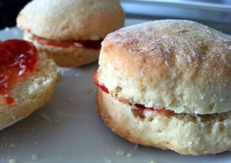 How to Make Quick English Scones