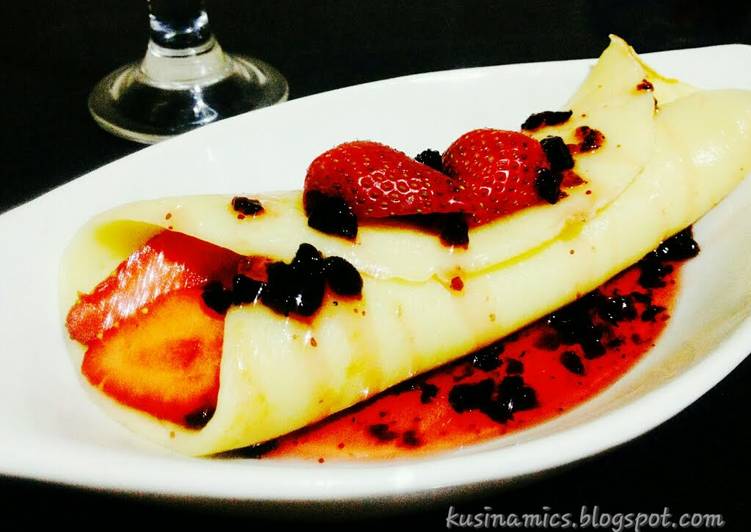 Steps to Prepare Ultimate Strawberry&blueberry Crepe
