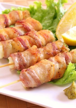 A picture of Crispy Skewered Pork Wraps with Edamame and Cheese.