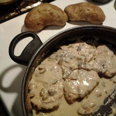 A picture of Rich Pork Chops & Gravy.