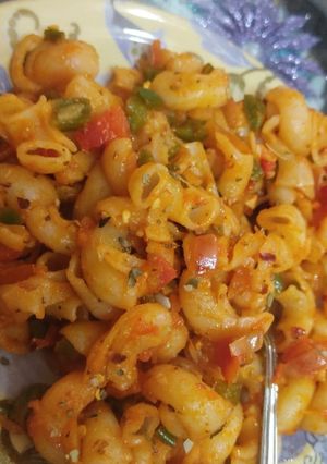 चीज़ी मैकरॉनी (cheesy macaroni recipe in Hindi) रेसिपी मुख्य फोटो