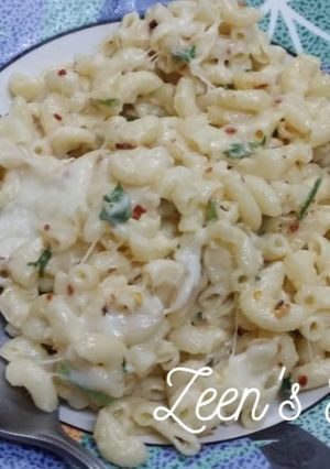 A picture of Simple Cheese and Pasta.
