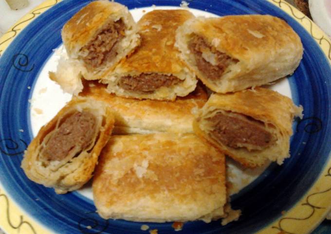 Recipe of Gordon Ramsay Amy&#39;s Aussie Sausage Rolls .