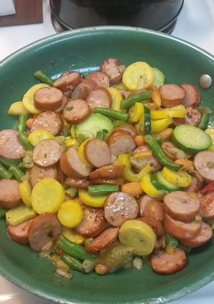 A picture of Chedder Wurst with Vegetable Medley.