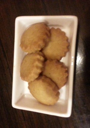 A picture of Gouda cheese biscuits.