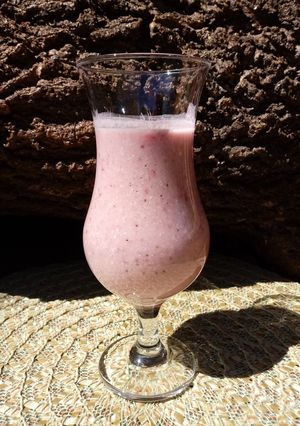 Una foto de Batido de Frutilla & Avena