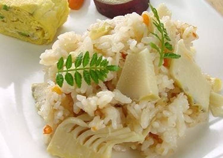 Simple Way to Prepare Any-night-of-the-week Bamboo Shoot Rice with Canned Scallop