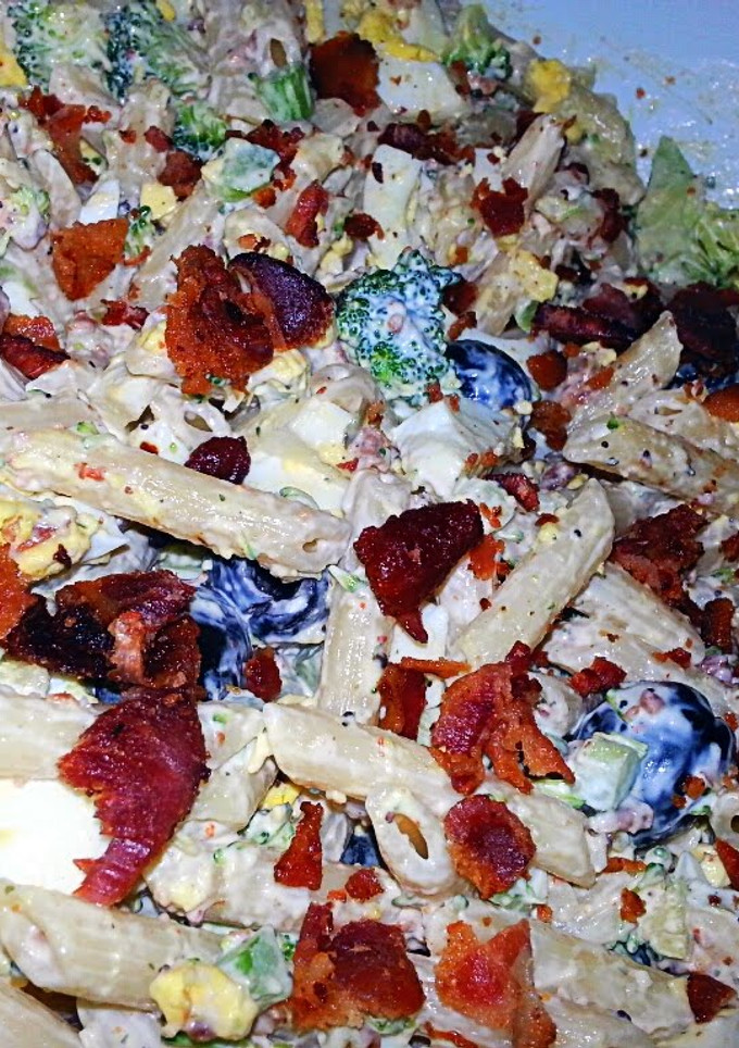 A picture of Bacon Veggie Mac Salad.