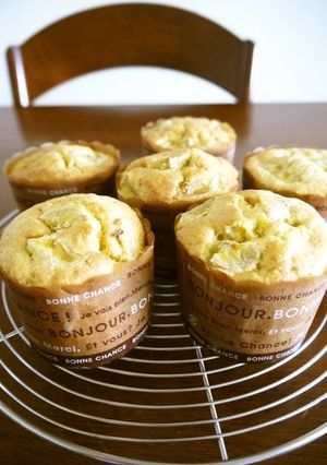 A picture of Banana Muffins Made With Pancake Mix.