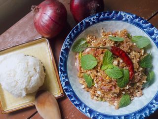 Thai Laab with chicken breast and quinoa