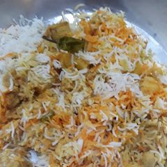 A picture of Jhat pat dashi biryani.