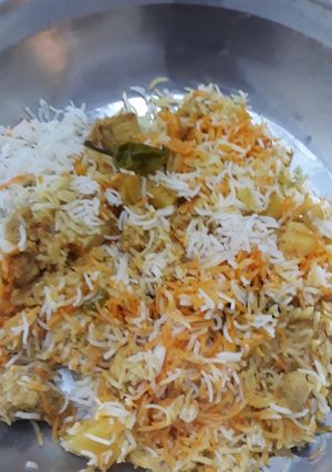 A picture of Jhat pat dashi biryani.