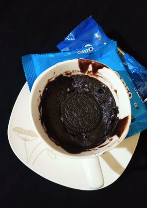 A picture of One minute Oreo mug cake.