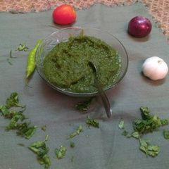 A picture of Green Coriander chutney.