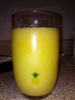 A picture of Dii's Pineapple-Mango Smoothie!.