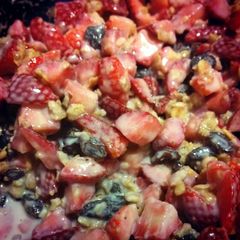 A picture of Fresas con crema (strawberries in cream).