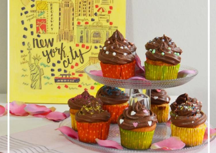 Cupcakes con copete y relleno de chocolate con Thermomix