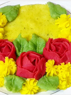 عکسی از دستور پوره سیب زمینی گل گلی