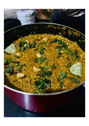 A picture of Chicken Haleem.