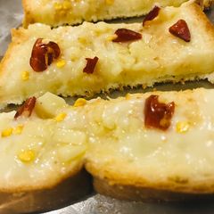 A picture of Instant garlic bread sticks.