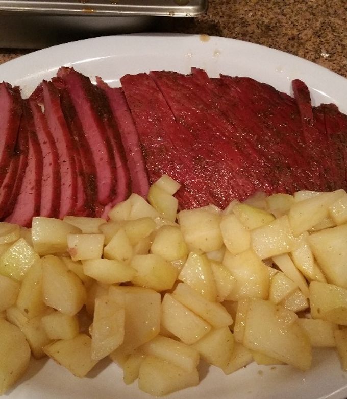 How to Cook Corned Beef Brisket in Slow Cooker: Easy & Tender Guide
